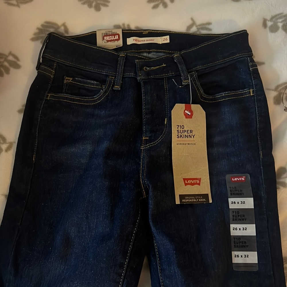 Levi’s 710 Super Skinny Jeans